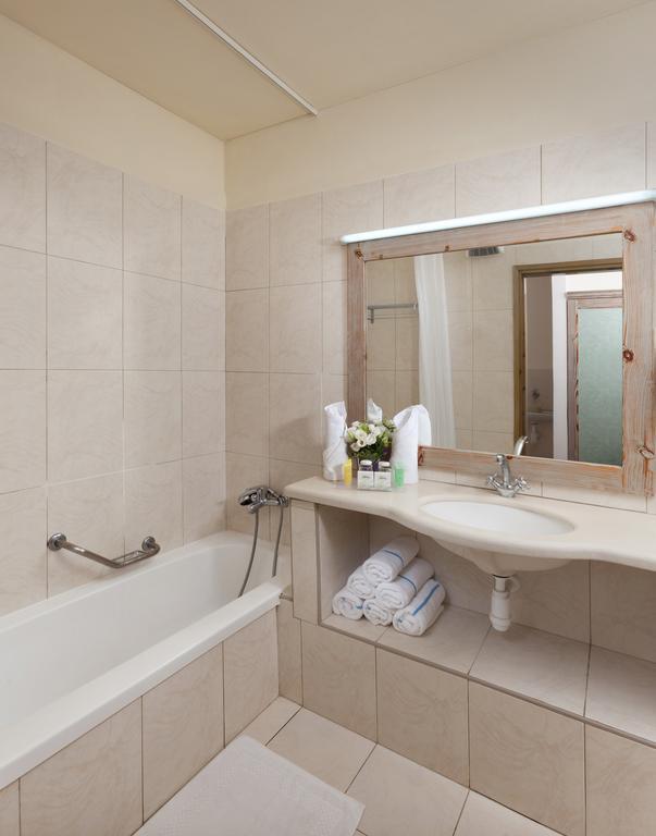 Nir Etzion Resort Ein Hod Екстер'єр фото
